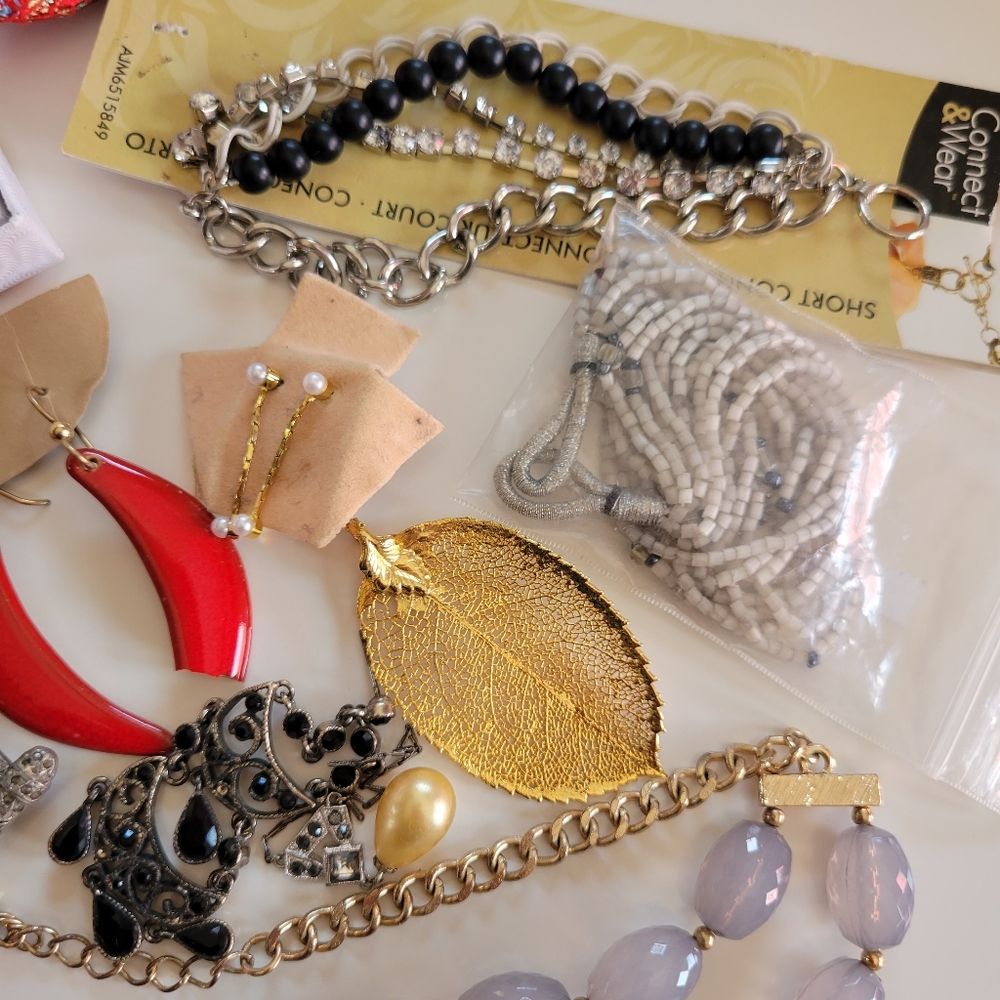 Jewelry-Maker or Crafter's Lot ~ Embellish ~Re-purpose ~ FINAL PRICE ITEMS! - Picture 3 of 14